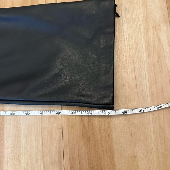 Black Zara mid rise faux leather pants - Picture 7 of 8